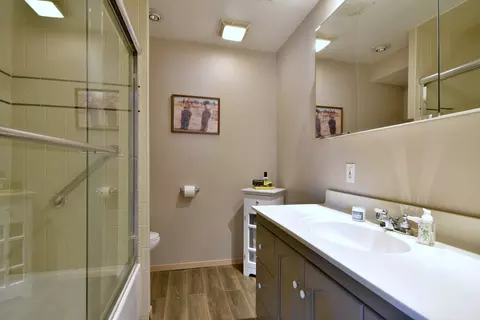 Bath - 1144 Modaff Rd, Naperville, IL 60540 photo 1 of 5