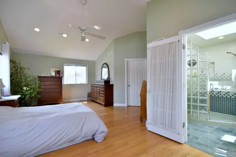 Bedroom - 1144 Modaff Rd, Naperville, IL 60540 photo 9 of 10