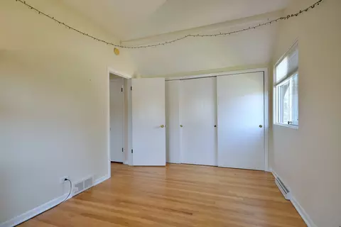 Bedroom - 1144 Modaff Rd, Naperville, IL 60540 photo 4 of 10