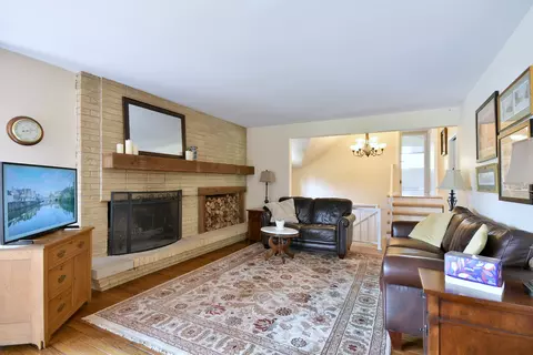 Living - 1144 Modaff Rd, Naperville, IL 60540 photo 4 of 4