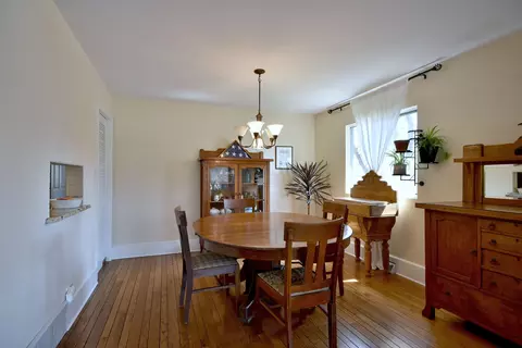 Dining - 1144 Modaff Rd, Naperville, IL 60540 photo 2 of 4