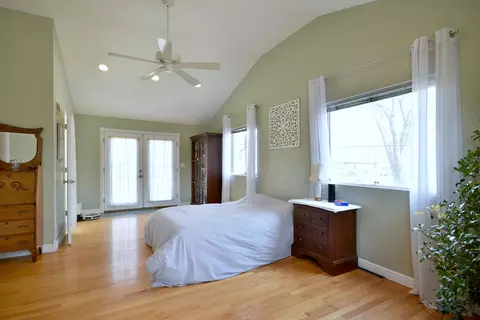 Bedroom - 1144 Modaff Rd, Naperville, IL 60540 photo 7 of 10