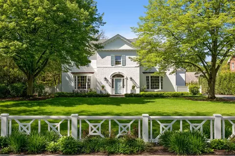 1222 Chestnut Ave, Wilmette, IL 60091