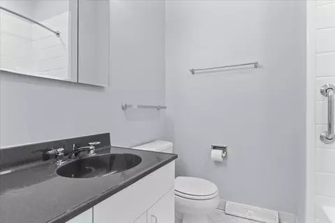 Bath - 8955 Lyons St, Des Plaines, IL 60016 photo 2 of 3