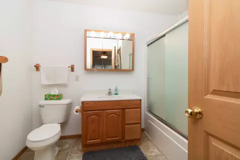 Bath - 708 E Bissell St, Bloomington, IL 61701 photo 1 of 1