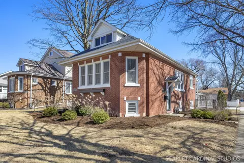453 S Wisconsin Ave, Villa Park, IL 60181