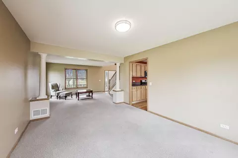 Living - 1606 Beech St, Spring Grove, IL 60081 photo 5 of 8