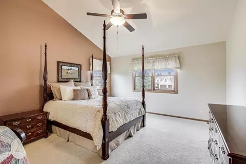 Bedroom - 1606 Beech St, Spring Grove, IL 60081 photo 2 of 6