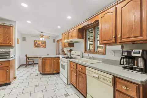 2602 Fulle St, Rolling Meadows, IL 60008 photo 9