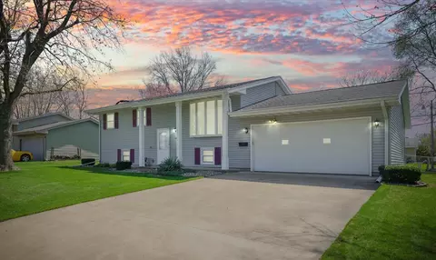 1618 Carolina Dr, Rantoul, IL 61866