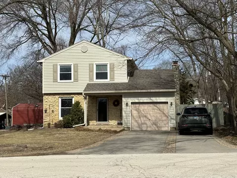 35 W558 Sunnyside Ave, Saint Charles, IL 60174