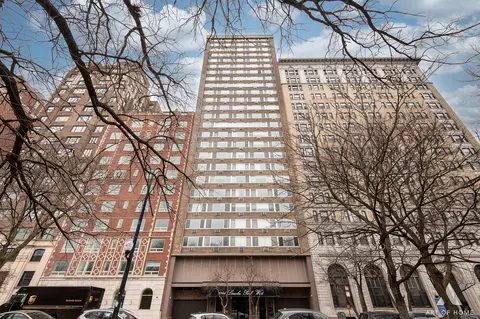 2144 N Lincoln Park W #8C, Chicago, IL 60614