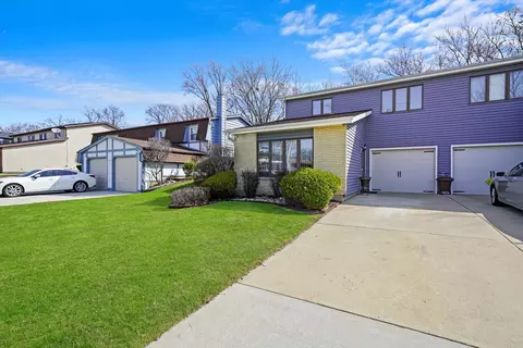 321 Morningside Dr #B, Bloomingdale, IL 60108