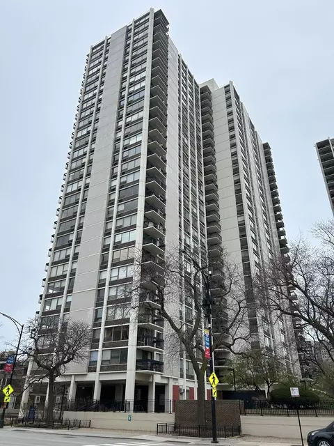 1460 N Sandburg Ter #2011A, Chicago, IL 60610
