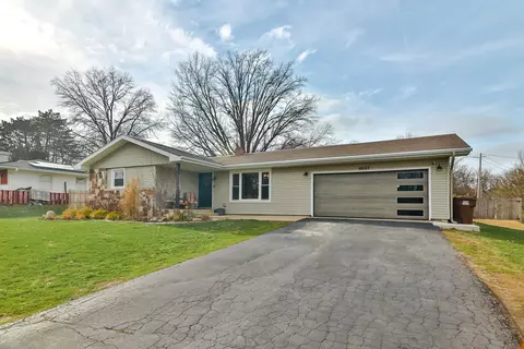 6907 Claremont St, Rockford, IL 61102