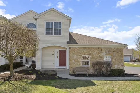 1425 Hidden Grove Cir #1425, Joliet, IL 60435