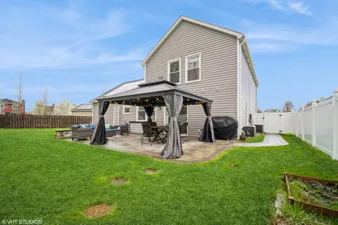 Exterior - 1145 John Dr, Hoffman Estates, IL 60169 photo 6 of 10