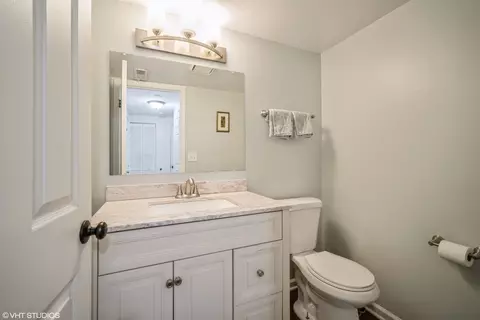 Bath - 1145 John Dr, Hoffman Estates, IL 60169 photo 1 of 4