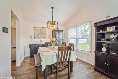 Dining - 1145 John Dr, Hoffman Estates, IL 60169 photo 1 of 2