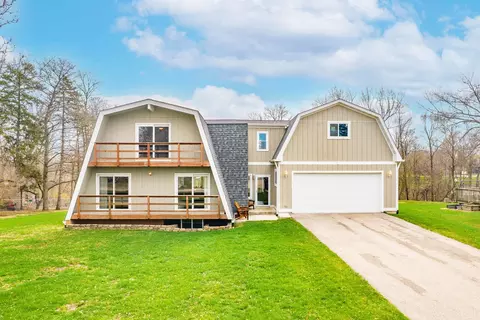 170 Holiday Dr, Lake Holiday, IL 60552