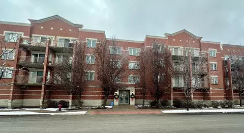 9864 Leland Ave #305, Schiller Park, IL 60176