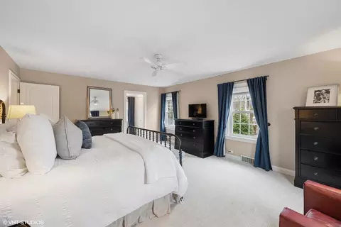 Bedroom - 2043 Ewing Ave, Evanston, IL 60201 photo 2 of 9