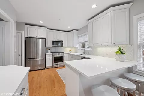 Kitchen - 2043 Ewing Ave, Evanston, IL 60201 photo 2 of 5
