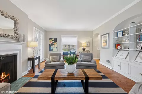 Living - 2043 Ewing Ave, Evanston, IL 60201 photo 3 of 3