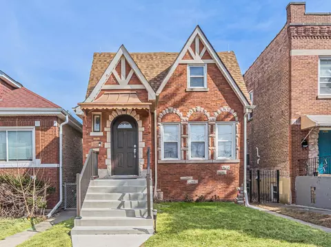 2421 N Newland Ave, Chicago, IL 60707