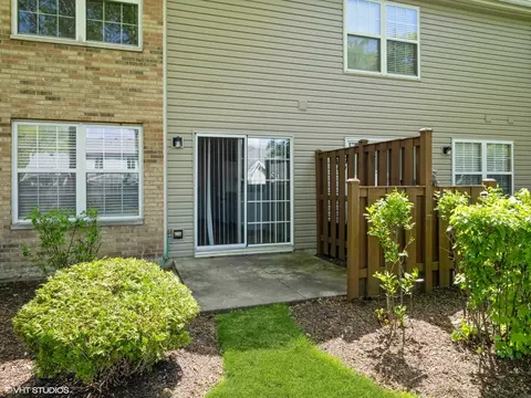 184 Holmes Way, Schaumburg, IL 60193