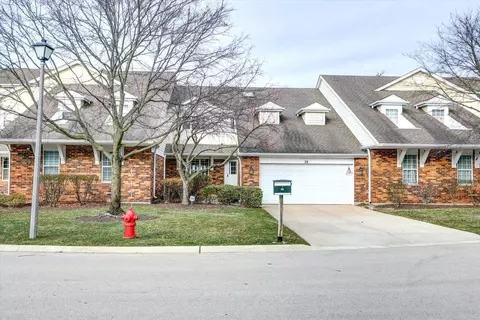 28 Caribou Xing, Northbrook, IL 60062