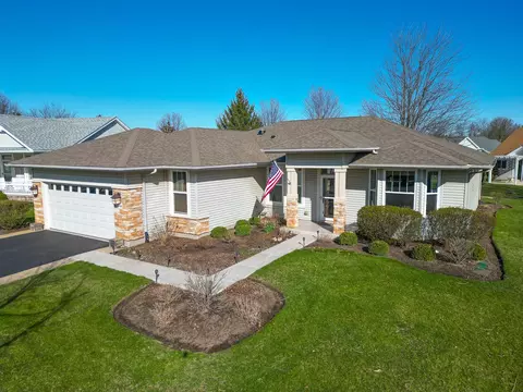 11748 Nottingham Dr, Huntley, IL 60142