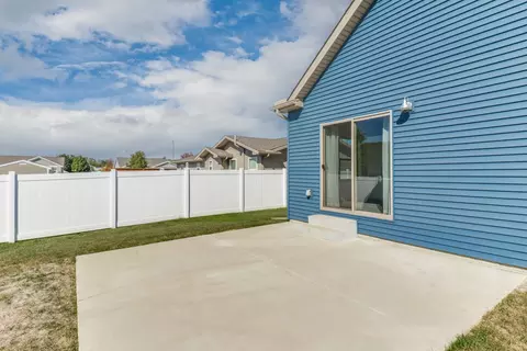 Exterior - 303 Bobwhite Way, Normal, IL 61761 photo 7 of 8