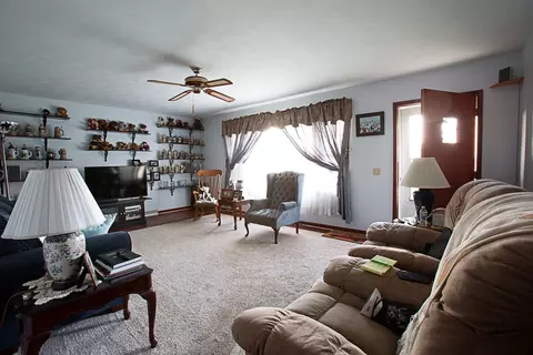 408 Emma St, Chenoa, IL 61726 photo 5