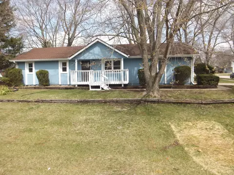 4702 Winford Ln, Loves Park, IL 61111
