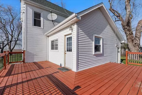 Exterior - 103 E 1400 North Rd, Danvers, IL 61732 photo 2 of 3