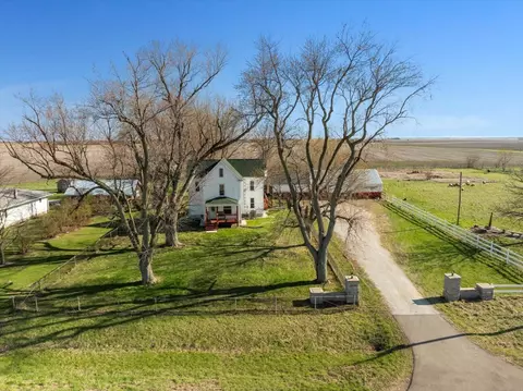 103 E 1400 North Rd, Danvers, IL 61732