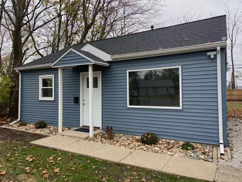 10 Sherwood Ct, Champaign, IL 61820