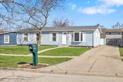3852 Cambridge Dr, Park City, IL 60085
