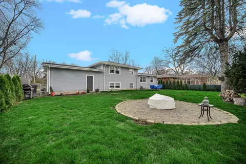 Exterior - 324 Weber Ct, Cary, IL 60013 photo 4 of 4