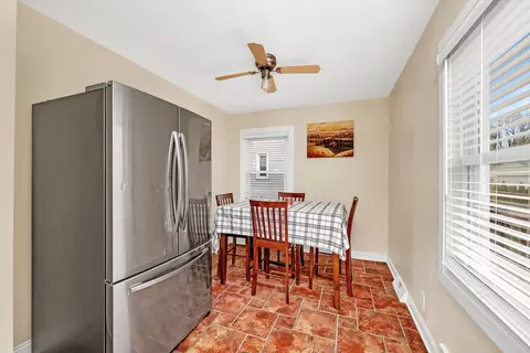 Dining - 744 1st Ave, Morris, IL 60450 photo 1 of 1
