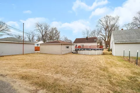 Exterior - 744 1st Ave, Morris, IL 60450 photo 8 of 8