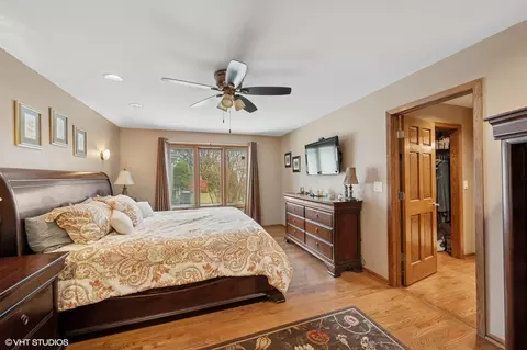 Bedroom - 2802 Coleen Ct, Rolling Meadows, IL 60008 photo 1 of 5