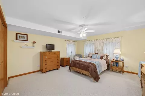 Bedroom - 2802 Coleen Ct, Rolling Meadows, IL 60008 photo 3 of 5