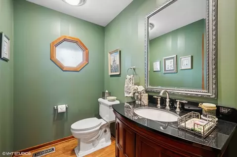 Bath - 2802 Coleen Ct, Rolling Meadows, IL 60008 photo 1 of 5