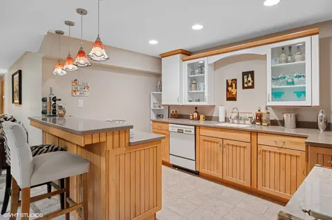 Kitchen - 2802 Coleen Ct, Rolling Meadows, IL 60008 photo 4 of 4