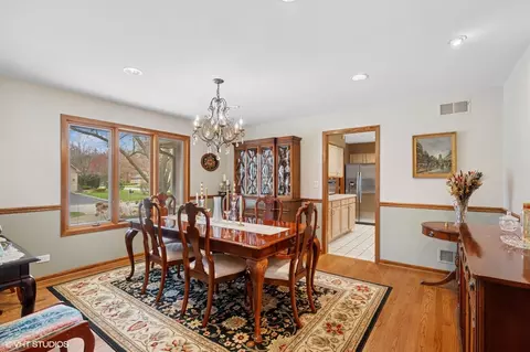 Dining - 2802 Coleen Ct, Rolling Meadows, IL 60008 photo 2 of 2