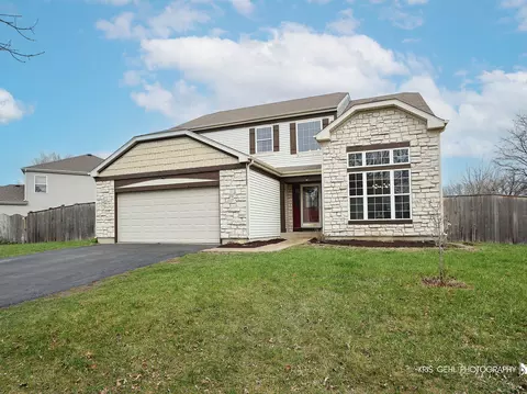 1400 Aster Ln, Bolingbrook, IL 60490