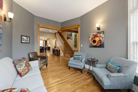 4429 S Berkeley Ave, Chicago, IL 60653 photo 5