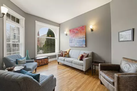 4429 S Berkeley Ave, Chicago, IL 60653 photo 4